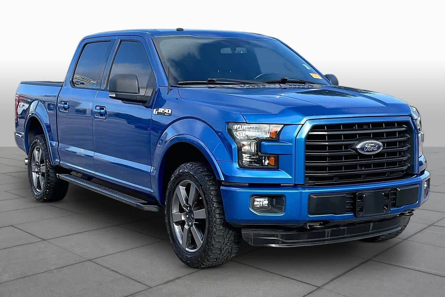 Used 2016 Blue Flame Metallic Ford XLT image 3