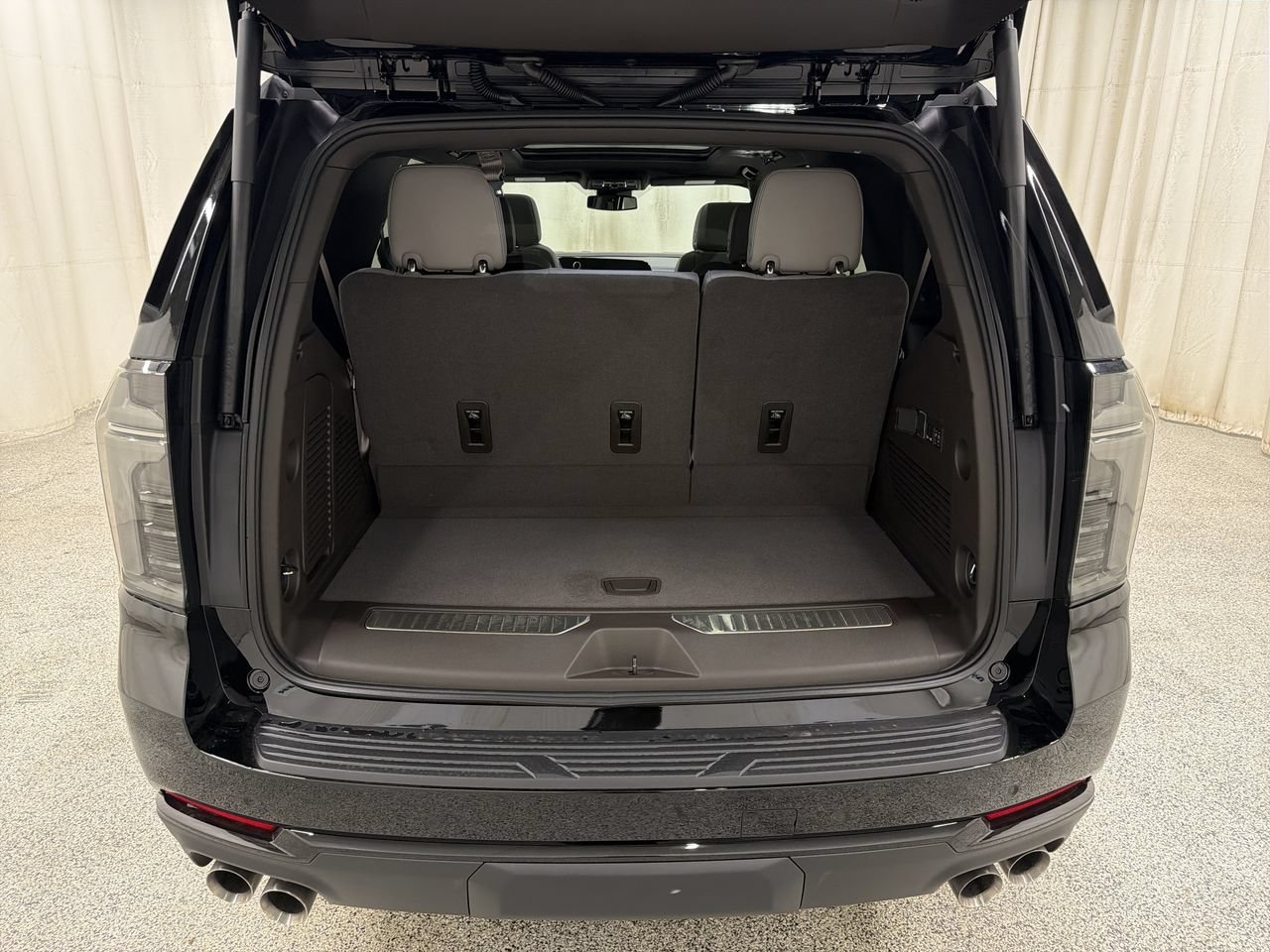 2026 Chevrolet Tahoe Z71 - Photo 17