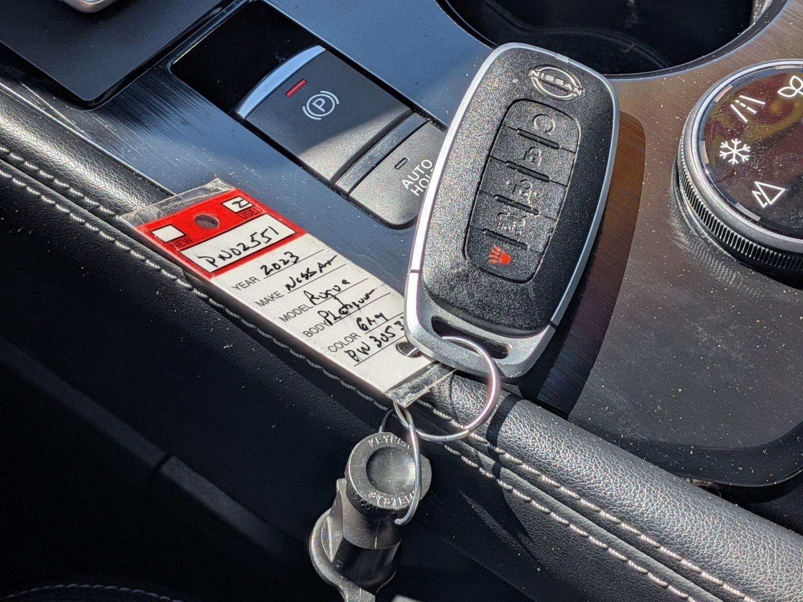Used 2023 Boulder Gray Pearl Nissan Platinum image 18
