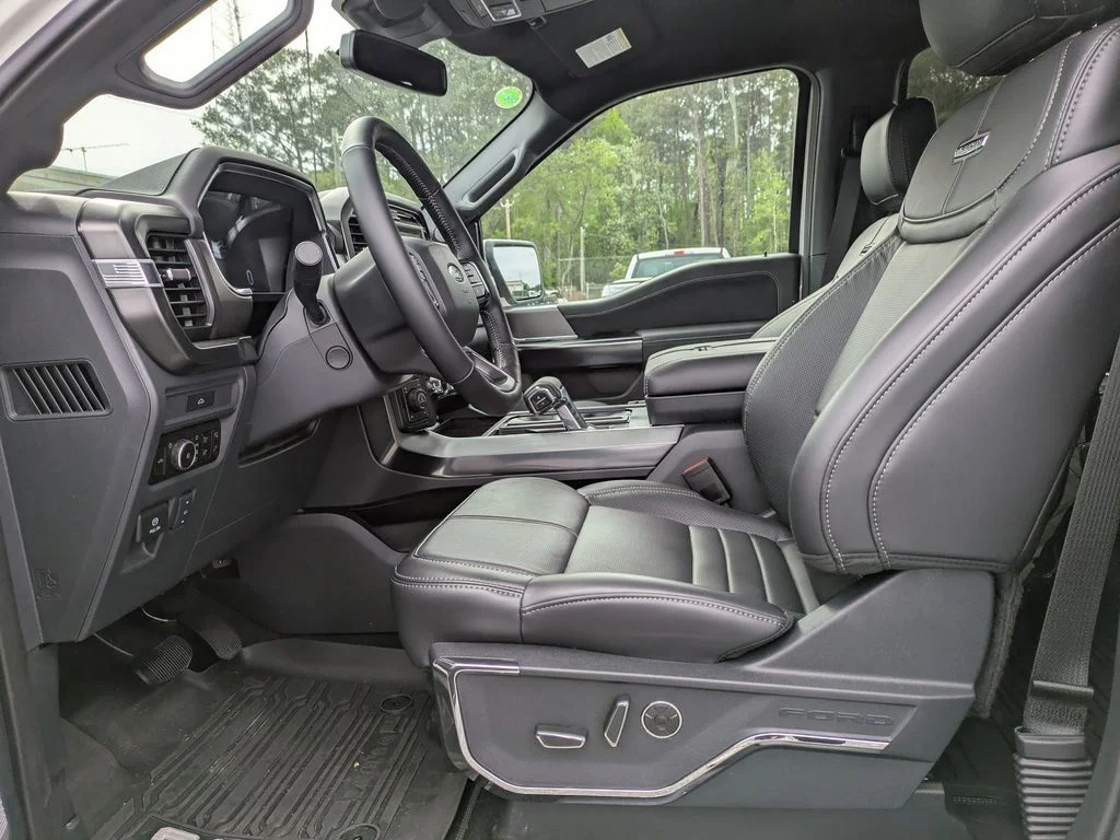New 2026 Star White Metallic Tri-Coat Ford Platinum image 14