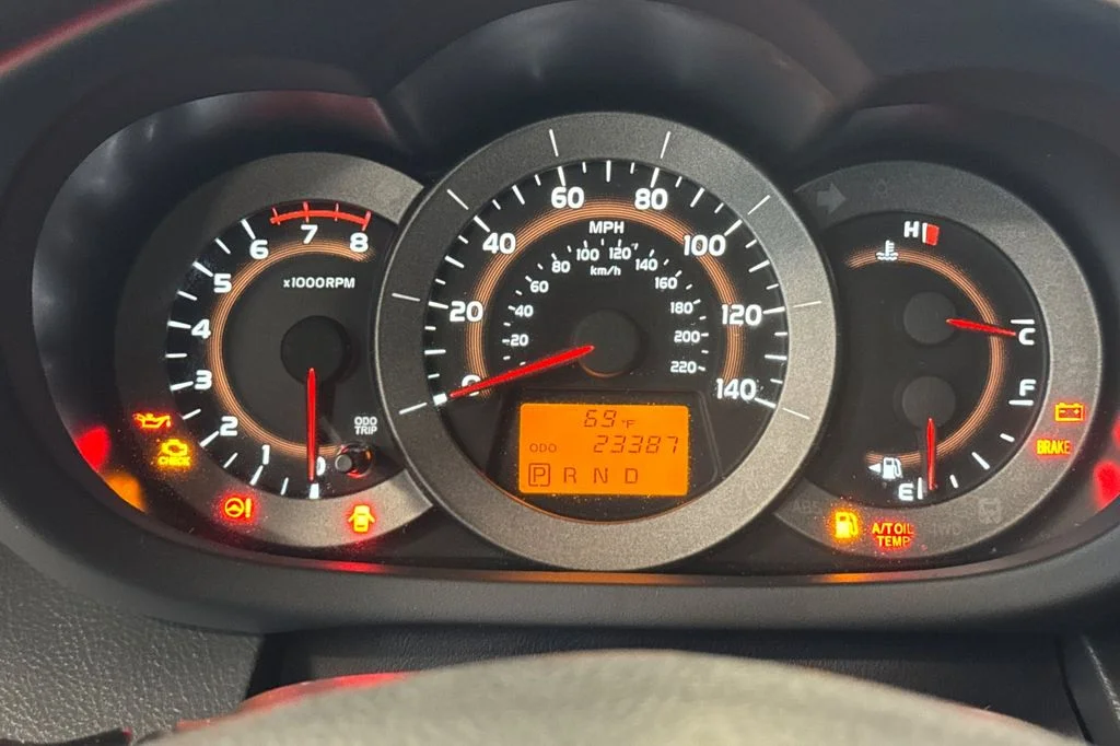 Used 2012 Silver Toyota Sport image 28