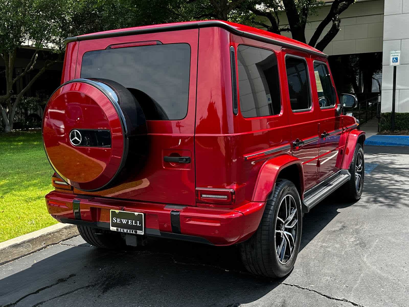 Certified Used 2025 MANUFAKTUR Cardinal Red Metallic Mercedes-Benz G 550 image 2