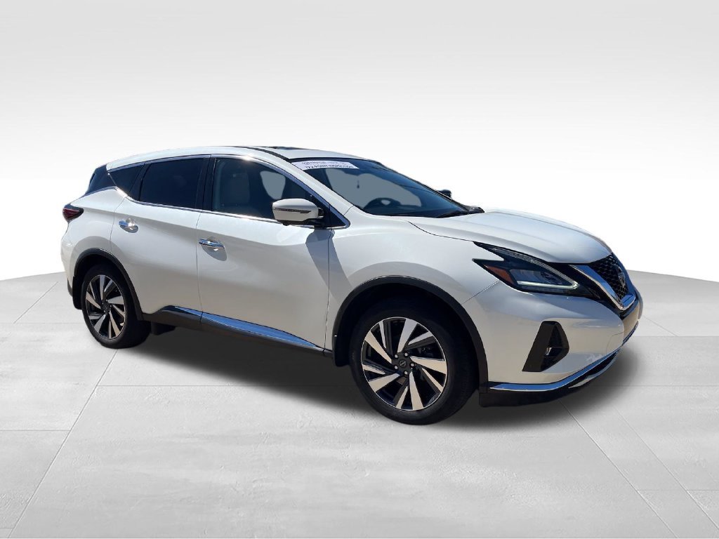 Used 2024 White Nissan SL image 7