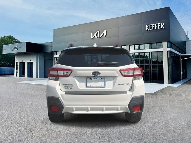 Used 2018 White Subaru 2.0i Limited image 7
