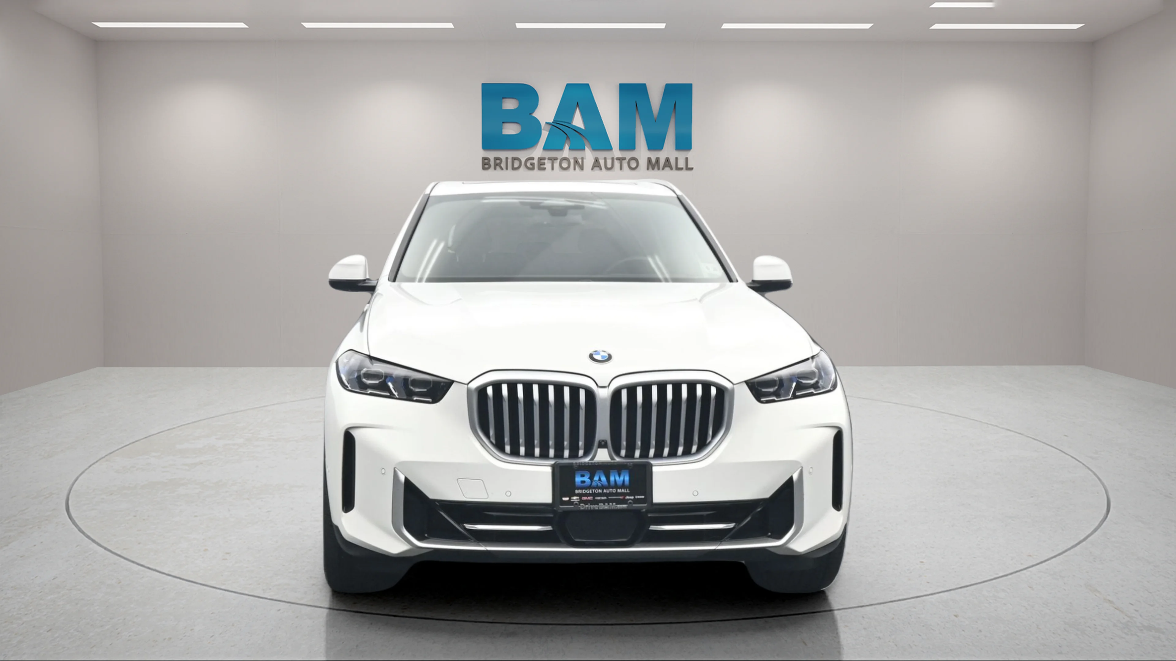 Used 2026 White BMW xDrive40i image 2