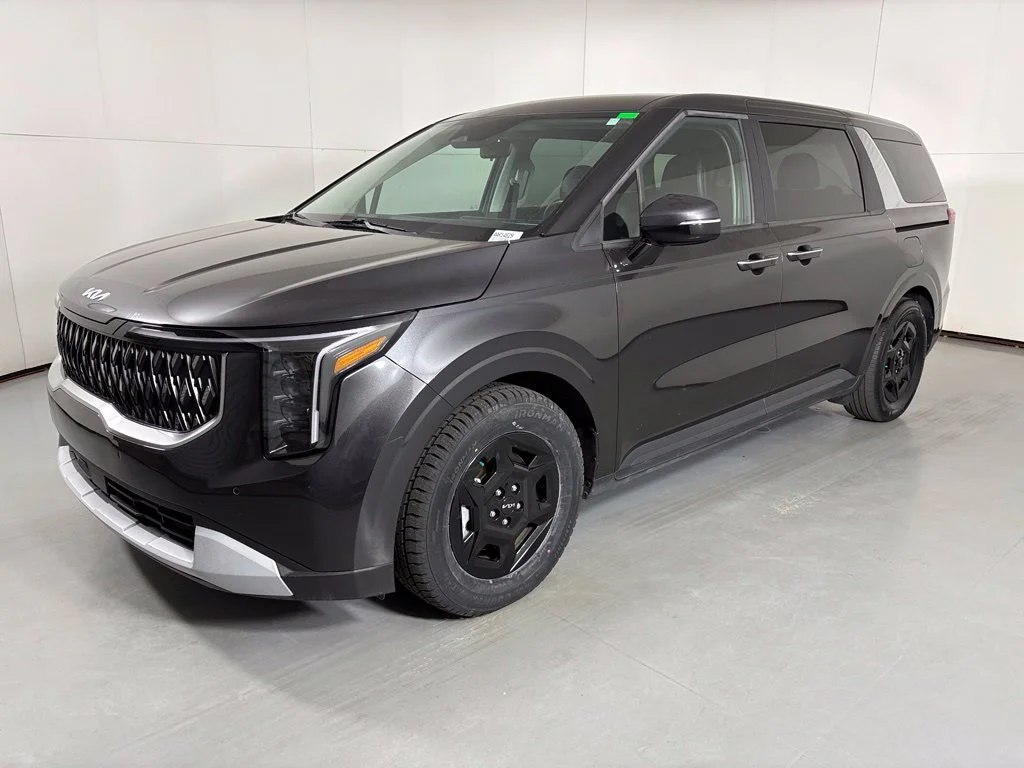 Used 2025 Gray Kia LXS image 4