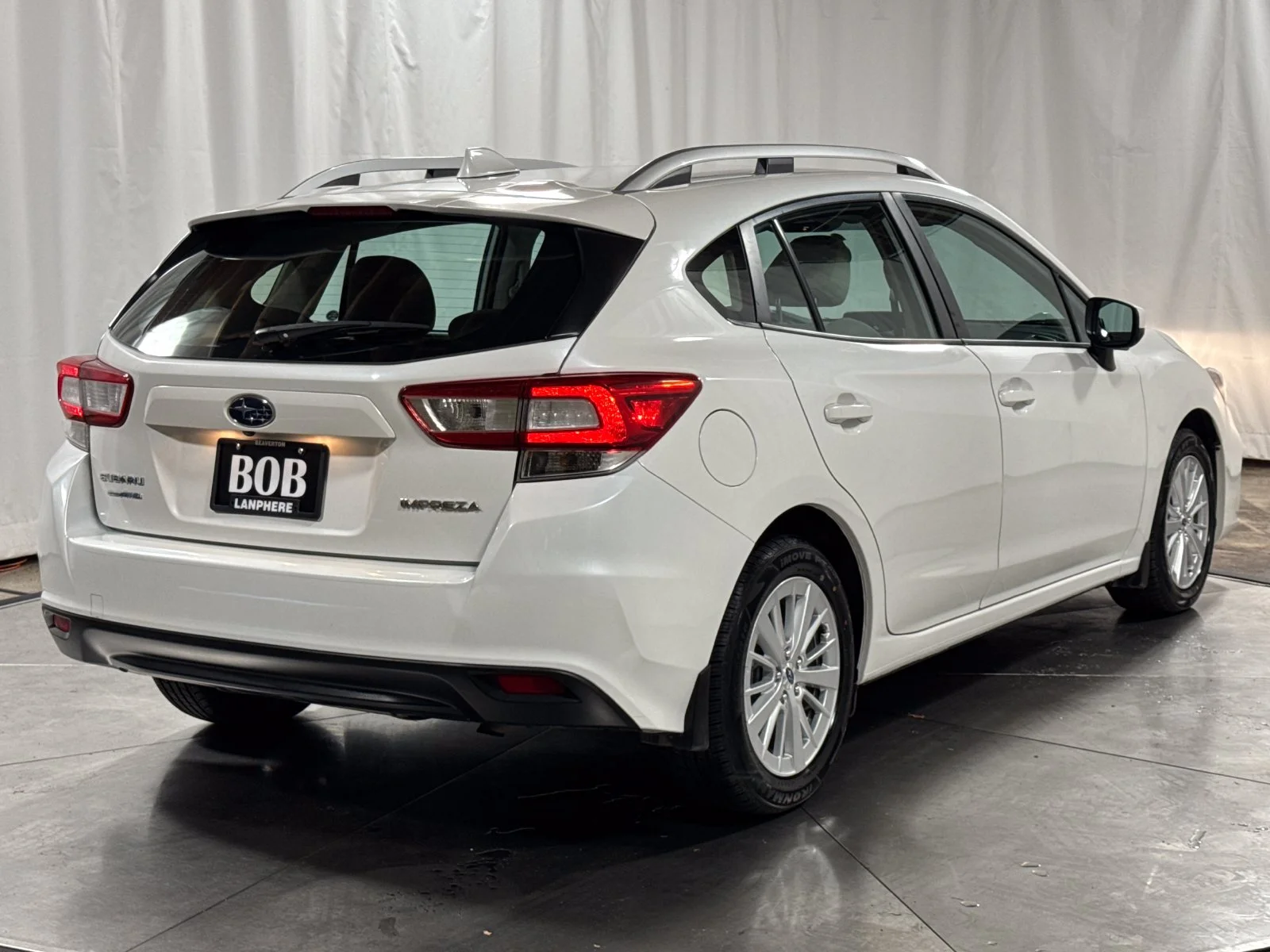 Used 2018 White Subaru 2.0i Premium image 10