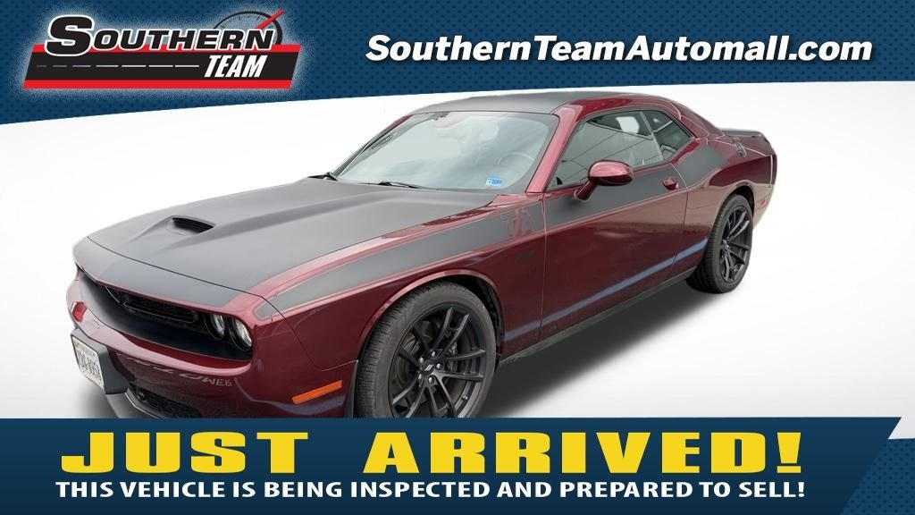 Used 2023 Octane Red Pearlcoat Dodge R/T Scat Pack image 1