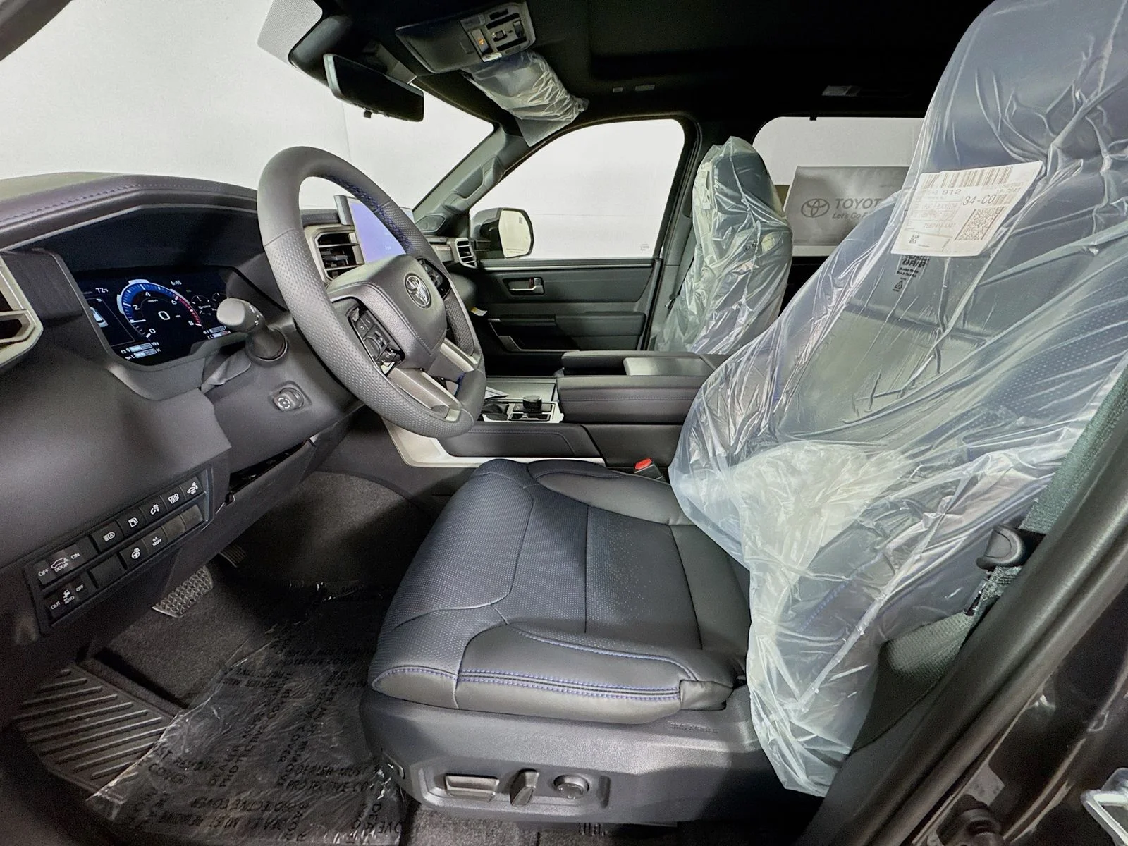 New 2026 Magnetic Gray Metallic Toyota  Platinum image 12