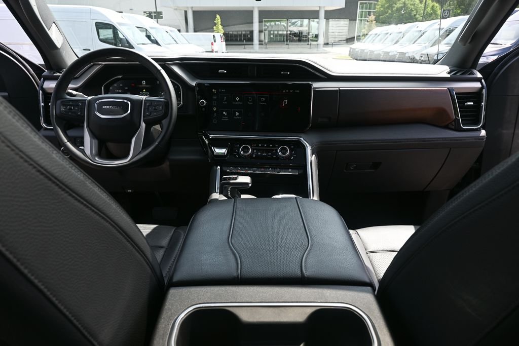 Used 2023 Black GMC Denali image 17