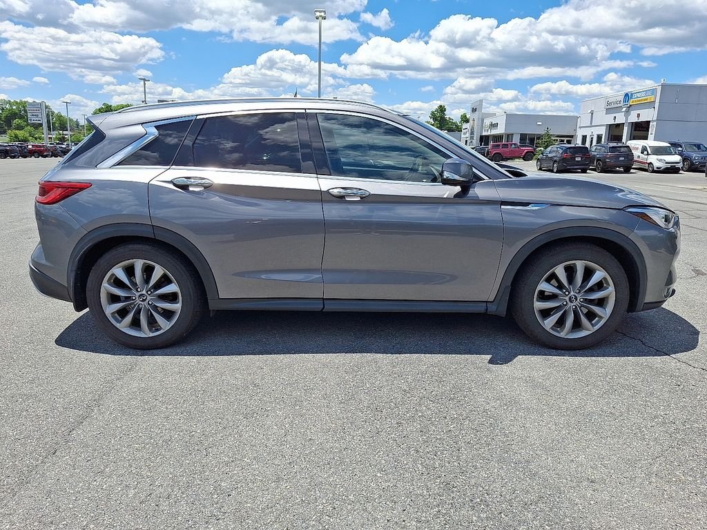 Used 2019 Gray INFINITI ESSENTIAL image 7