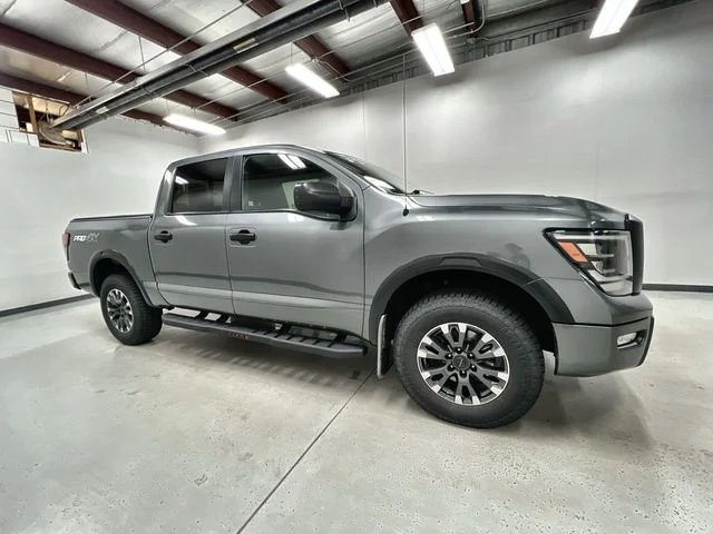 2021 Nissan Titan PRO-4X - Photo 9