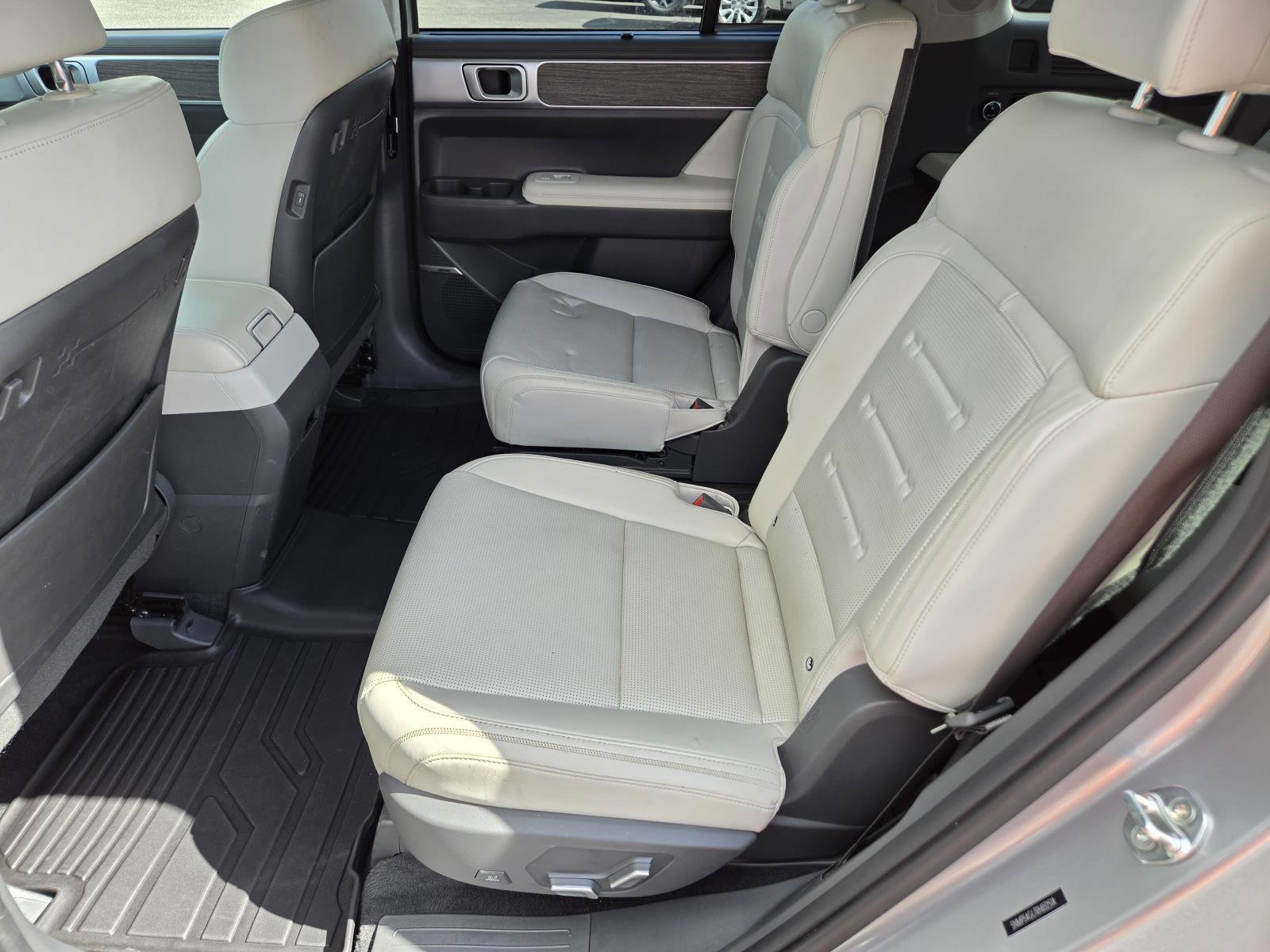 Used 2024 Shimmering Silver Pearl Hyundai Calligraphy image 49