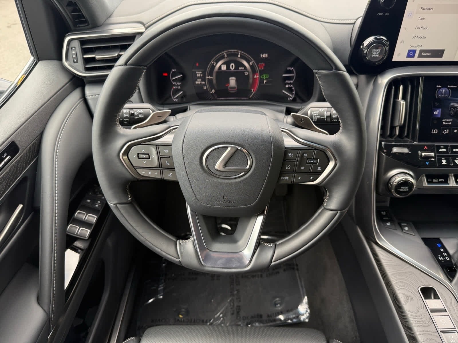 2024 Lexus LX 12