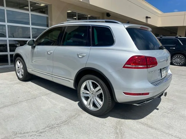 Used 2013 Silver Volkswagen V6 TDI image 4
