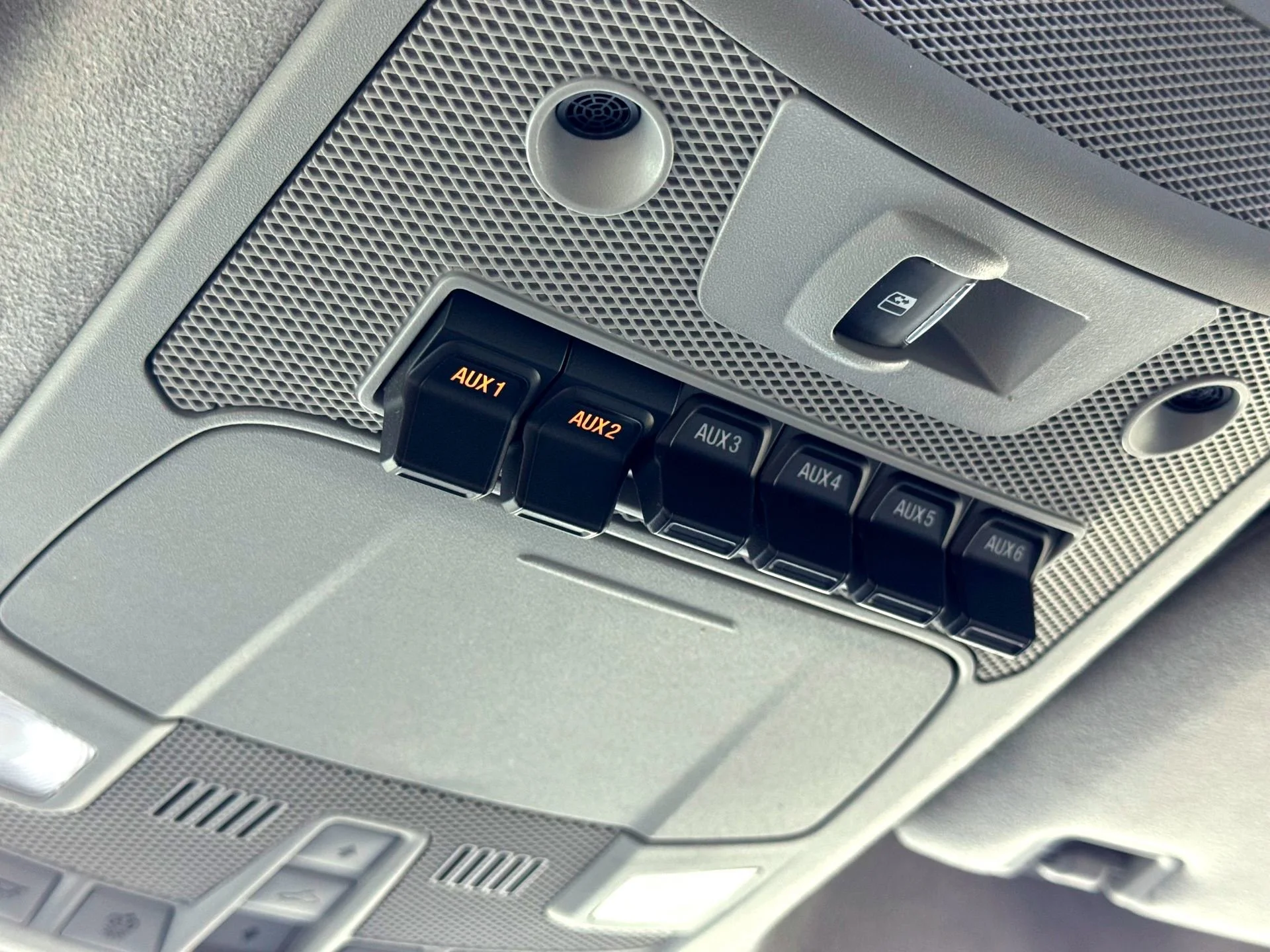 Used 2022  Ford Limited image 38