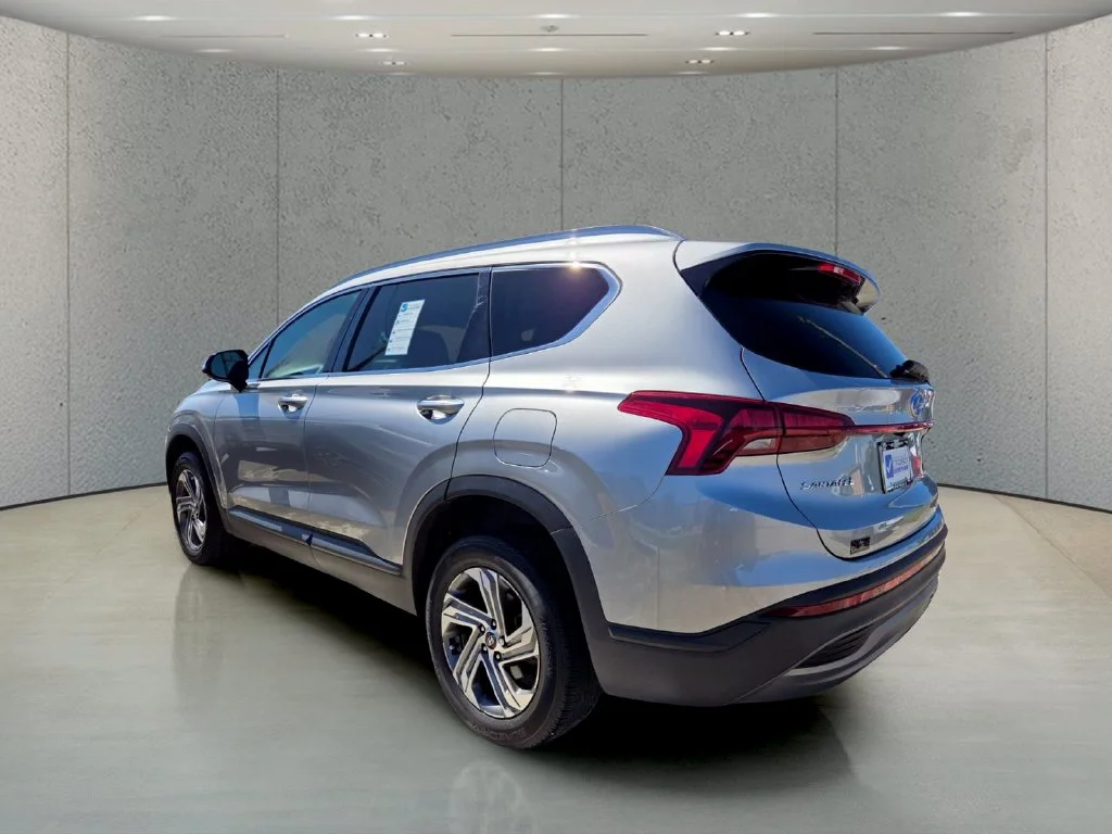 Used 2023 Silver Hyundai SEL image 3
