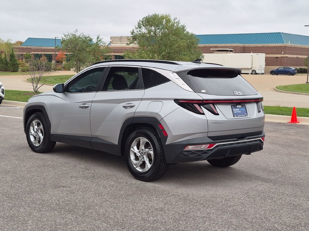 Used 2022 Silver Hyundai SEL image 5