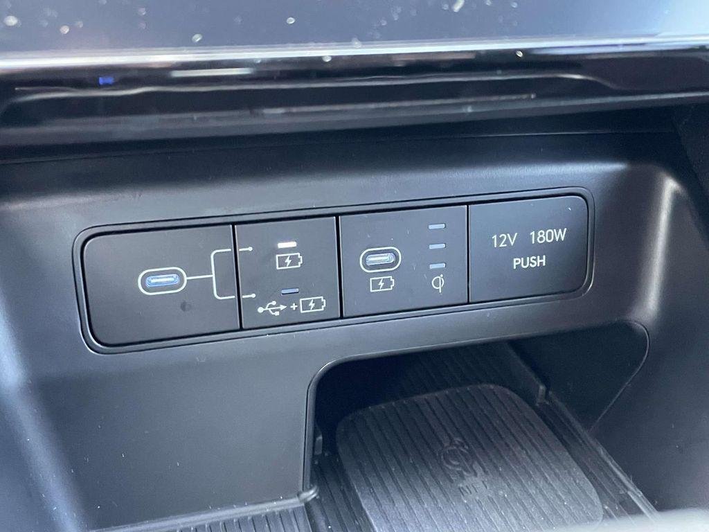 New 2026 White Hyundai SEL Premium AWD image 31