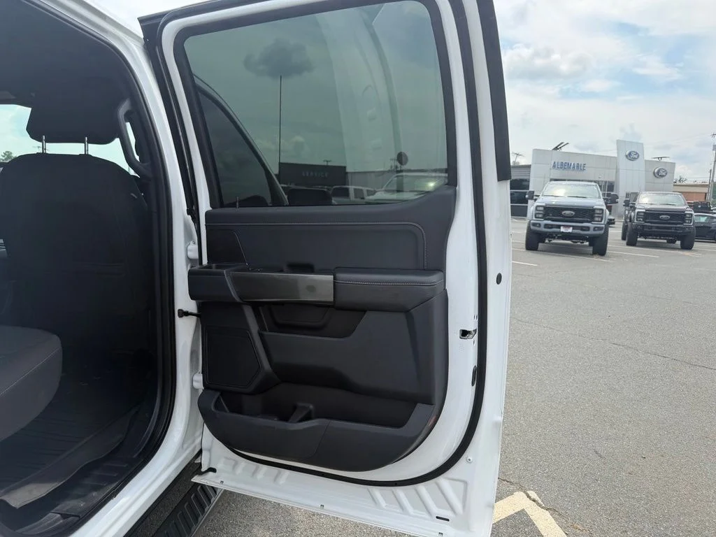 Used 2023 White Ford XLT image 36