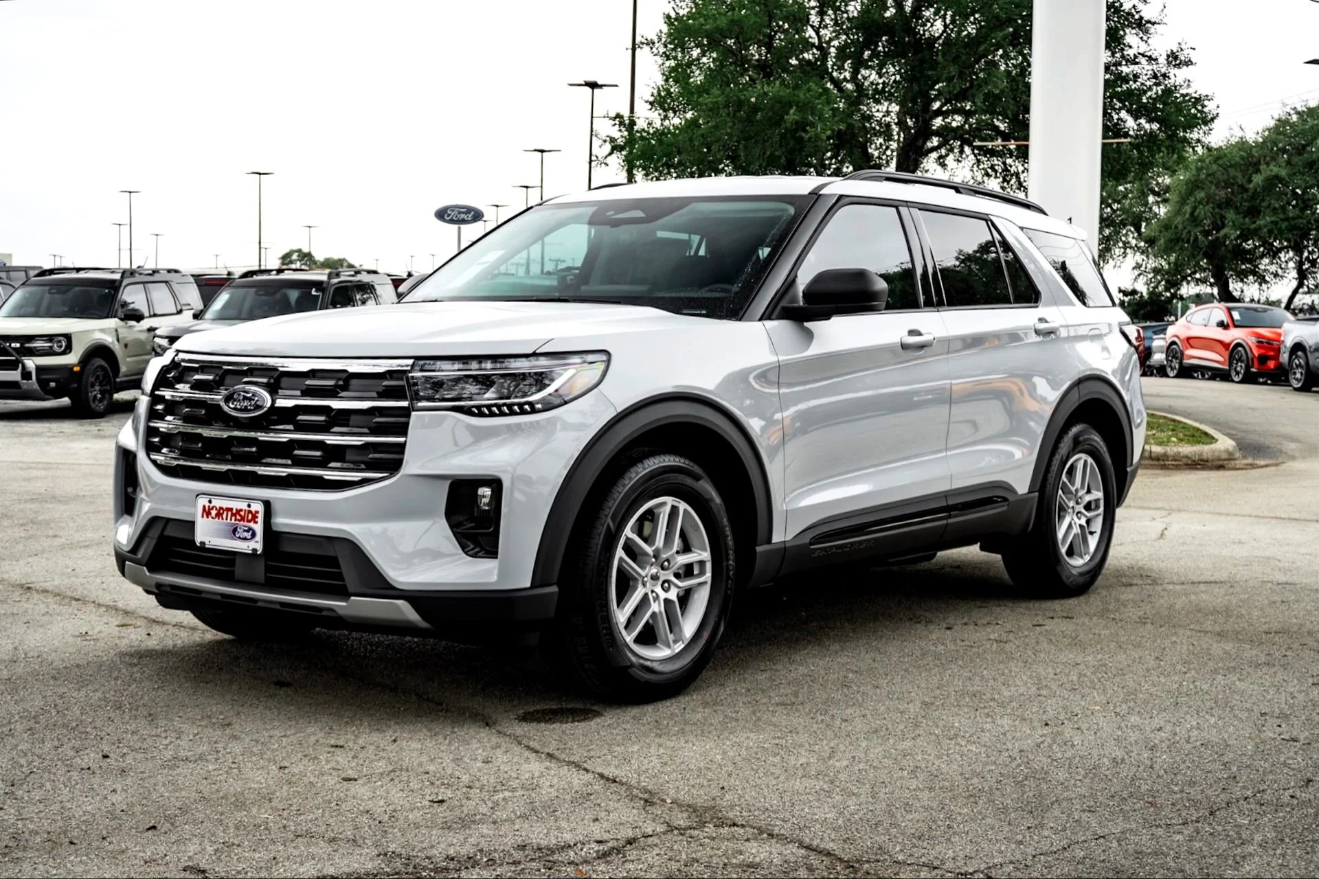 New 2026 Space White Metallic Ford Active image 6