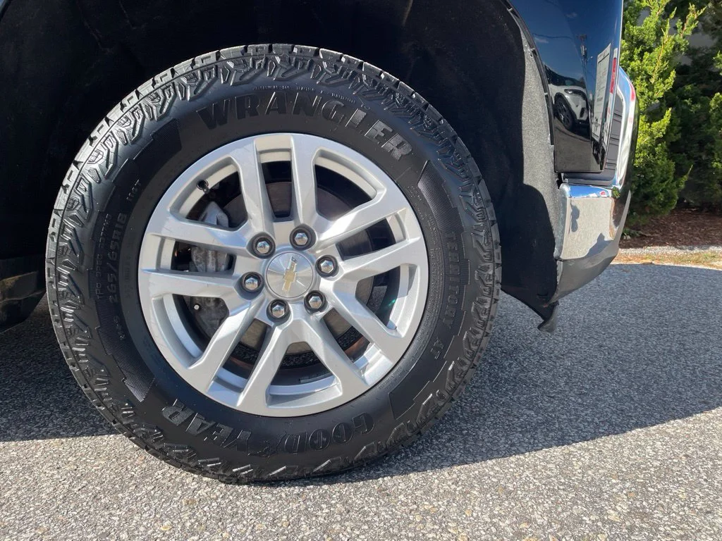Certified Used 2022 Black Chevrolet LT image 5