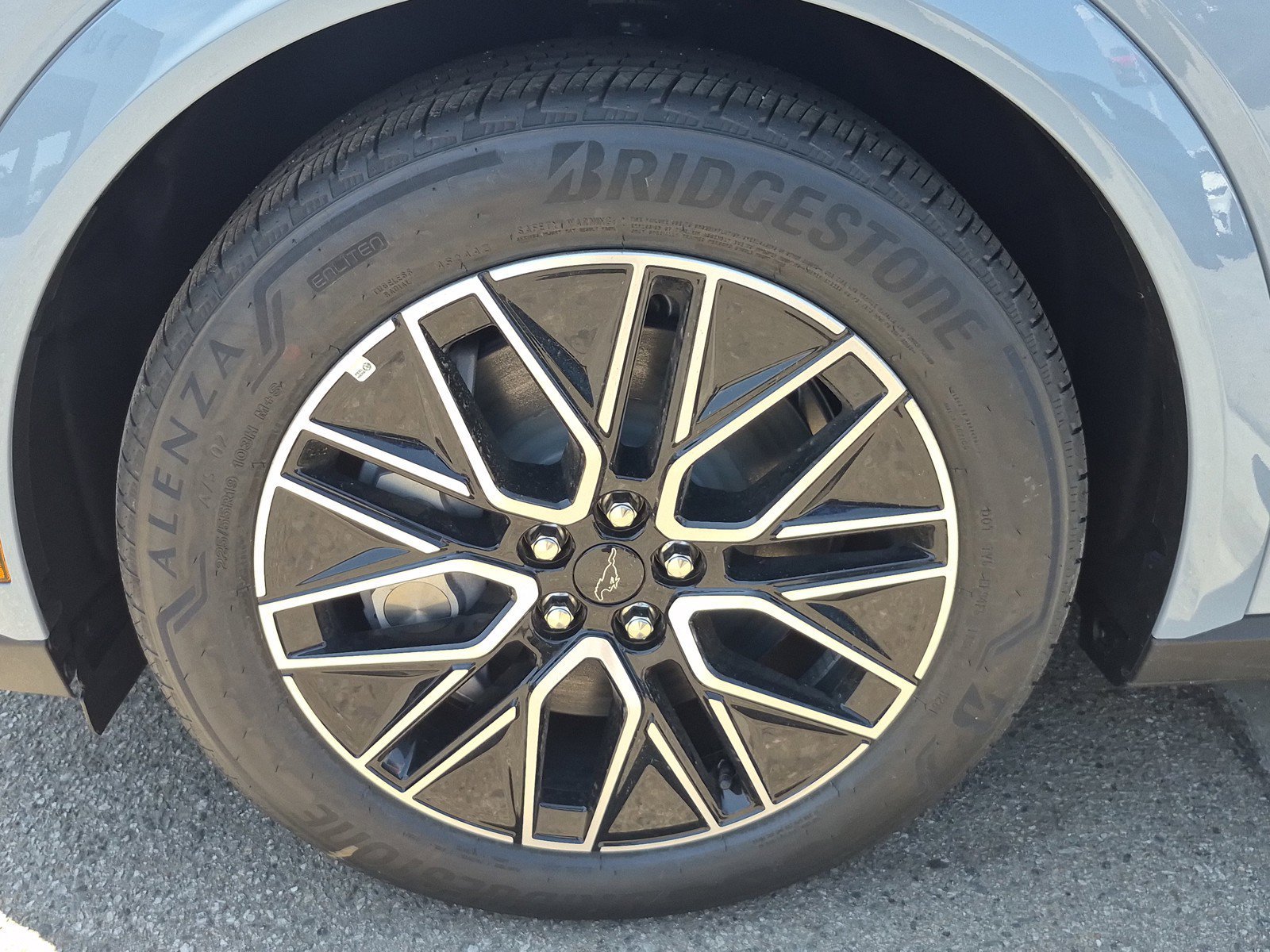New 2026 Glacier Gray Metallic Tri-coat Ford Premium image 15