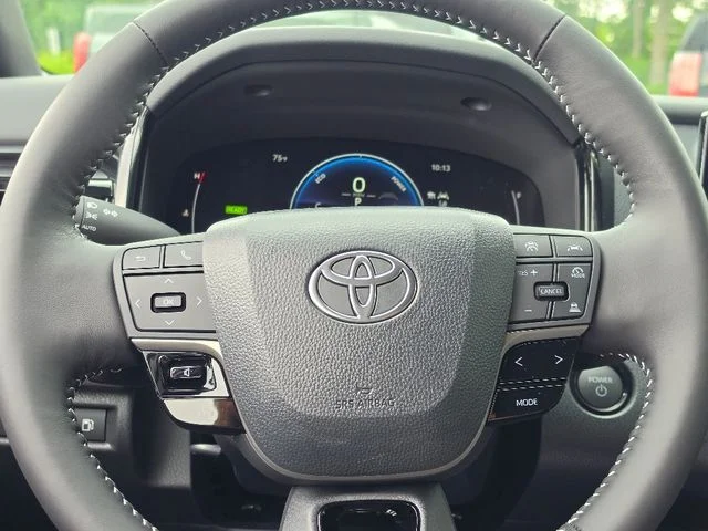 New 2026 Ice Cap Toyota SE image 9