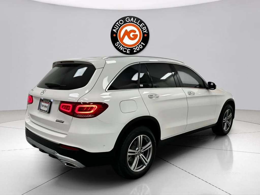 Used 2022 White Mercedes-Benz GLC 300 image 6