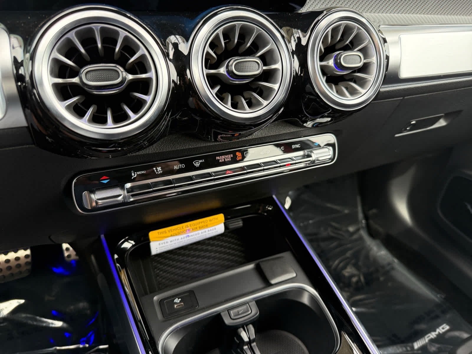 New 2026 Polar White Mercedes-Benz AMG® GLB 35 image 20