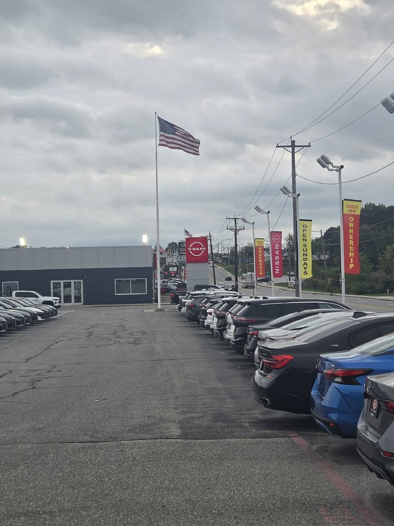 Used 2025 Blue Hyundai SEL image 19