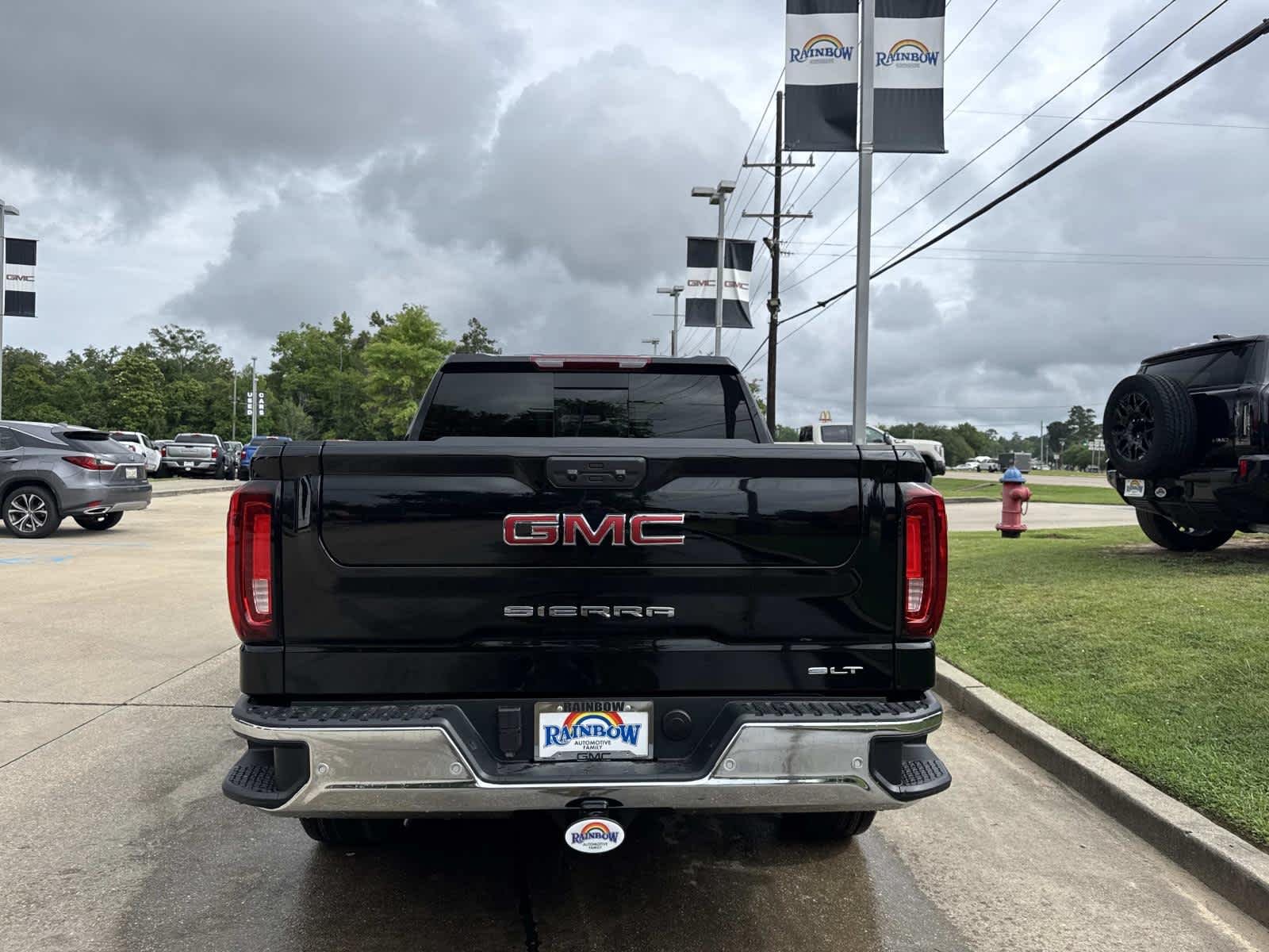 2026 GMC Sierra 1500 SLT - Photo 6