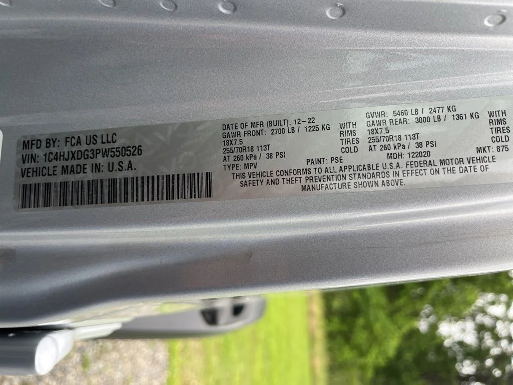 Used 2023 Silver Jeep Altitude image 37