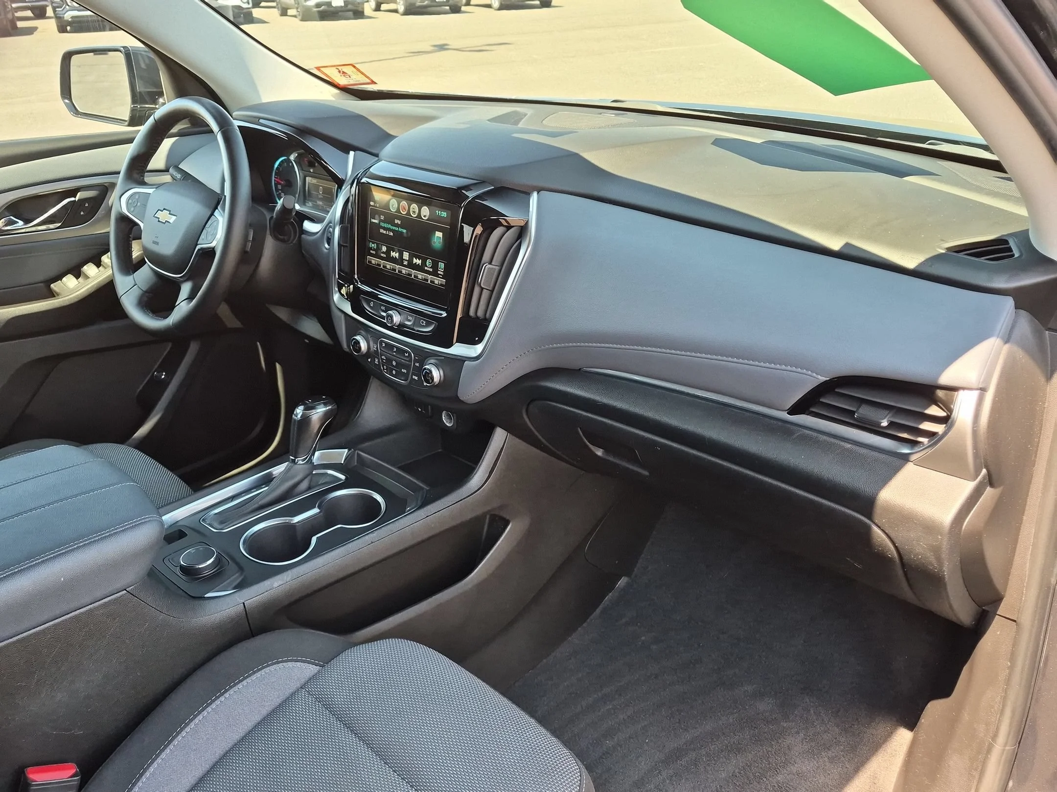Used 2019 Graphite Metallic Chevrolet LT Cloth image 27