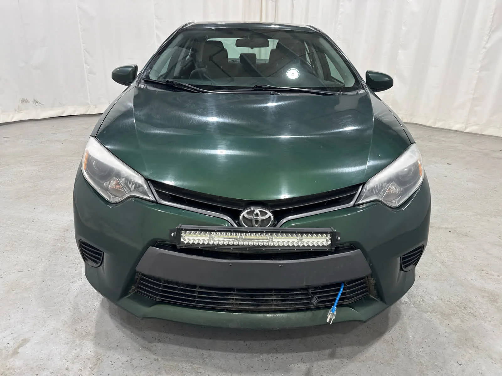 Used 2016 Green Toyota LE image 8