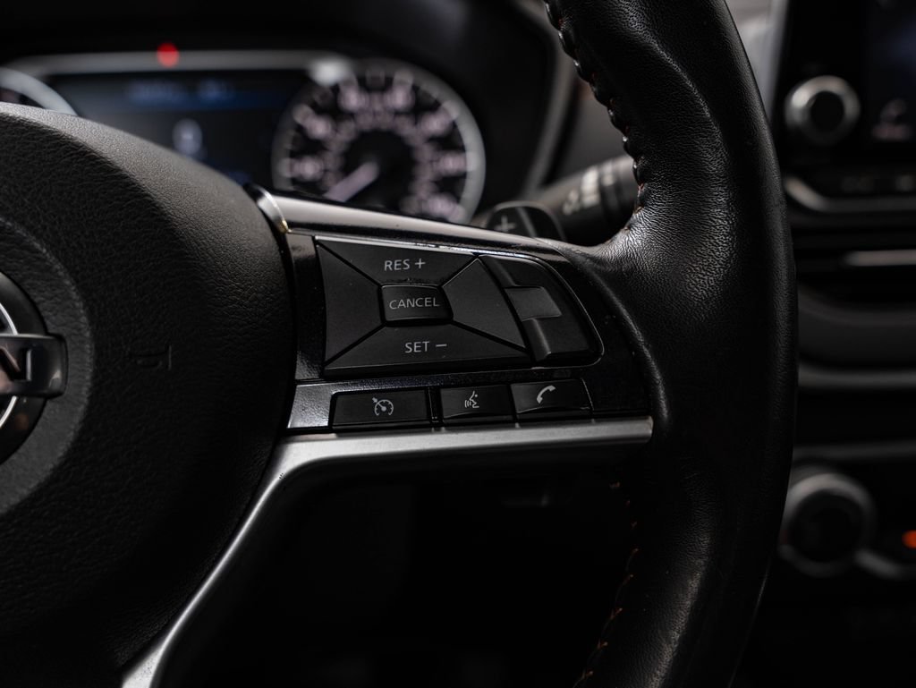 Used 2019 Super Black Nissan 2.5 SR image 27