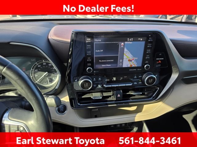 Used 2020 Black Toyota XLE image 5