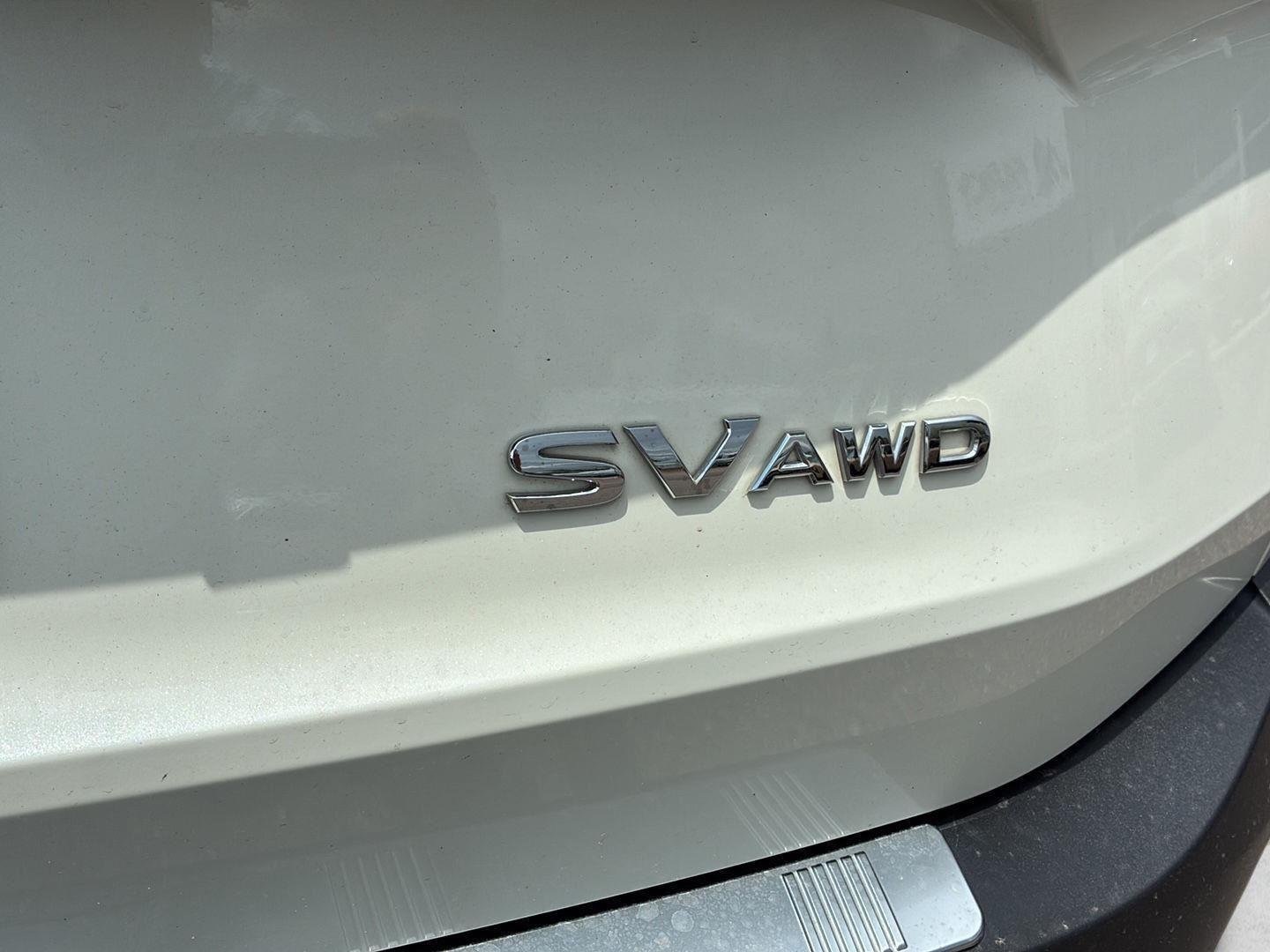 Used 2023 Pearl White Tricoat Nissan SV image 8