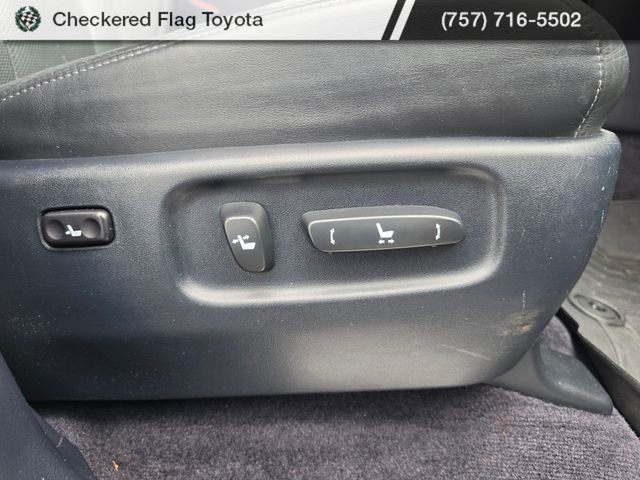 Used 2018 Nebula Gray Pearl Lexus 570 image 46