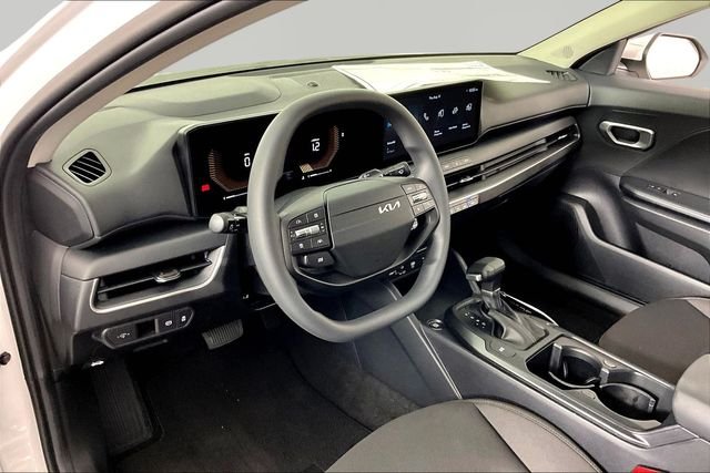 New 2026 Snow White Pearl Kia LXS image 8