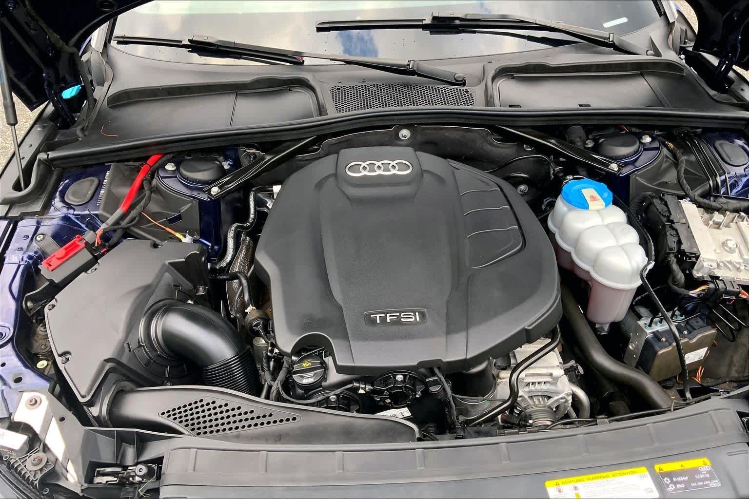 Used 2019 Navarra Blue Metallic/Black Roof Audi Premium Plus image 32