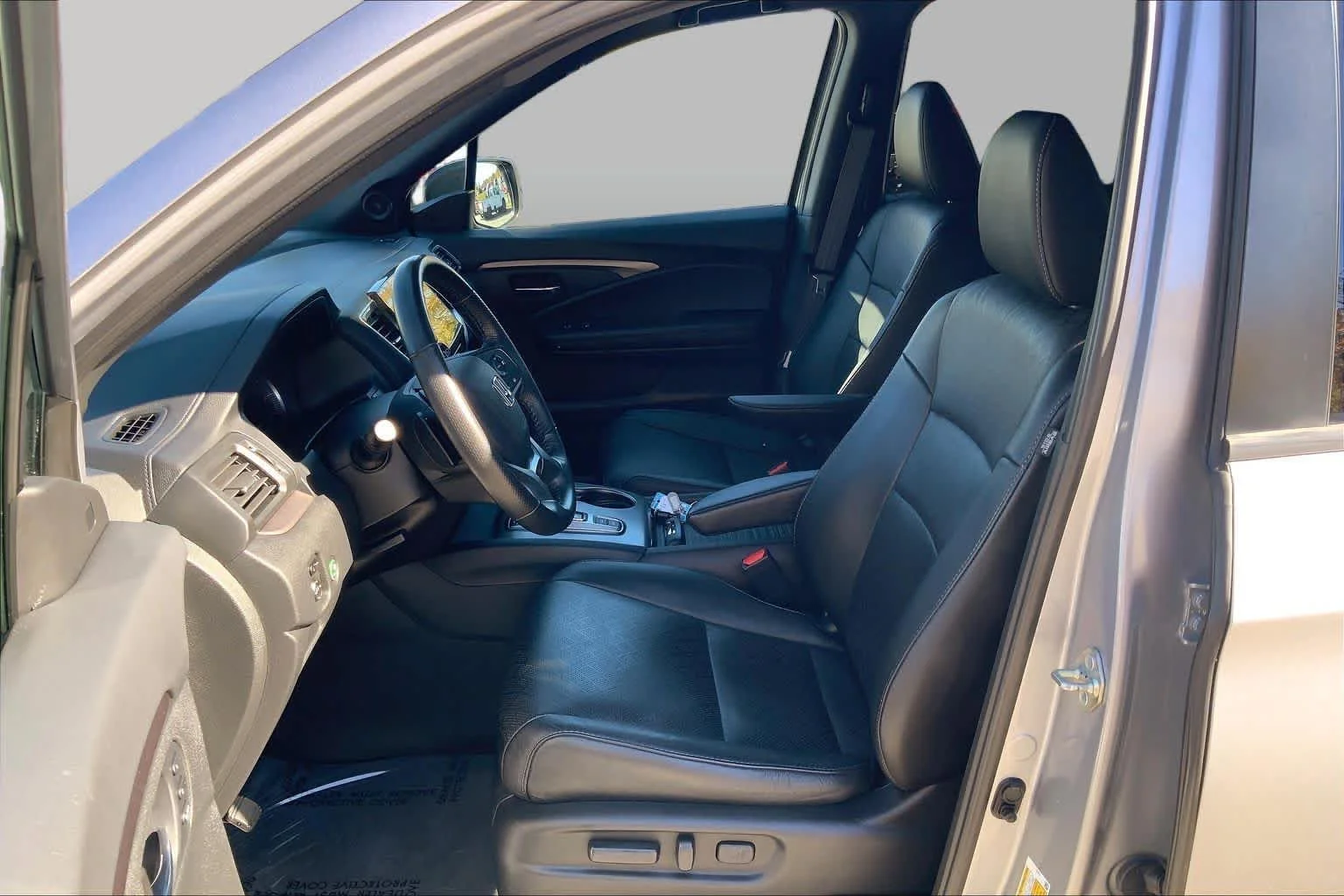 Certified Used 2019 Lunar Silver Metallic Honda EX-L image 17