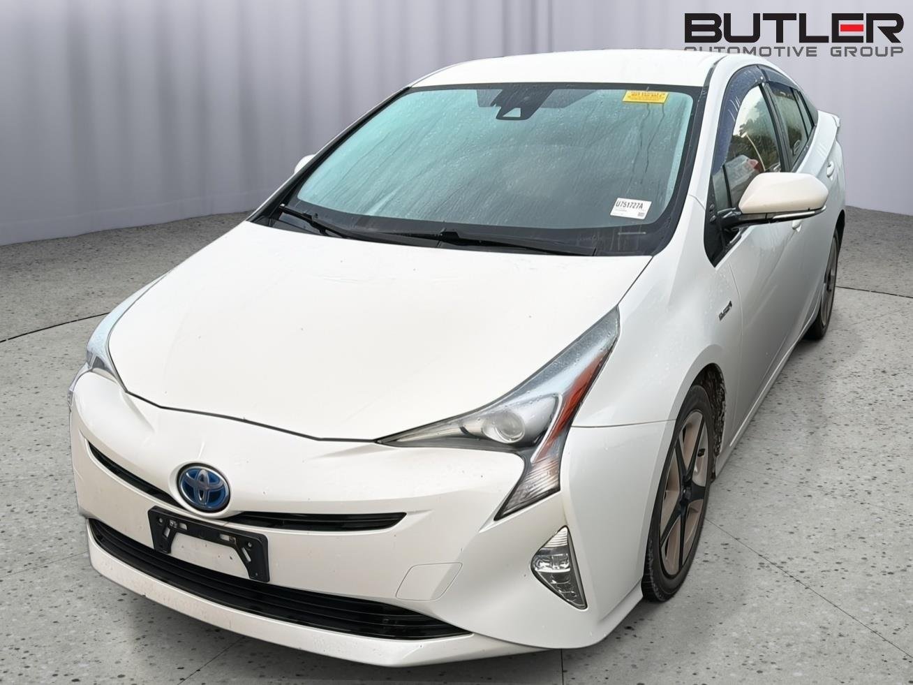2016 Toyota Prius Four's photo