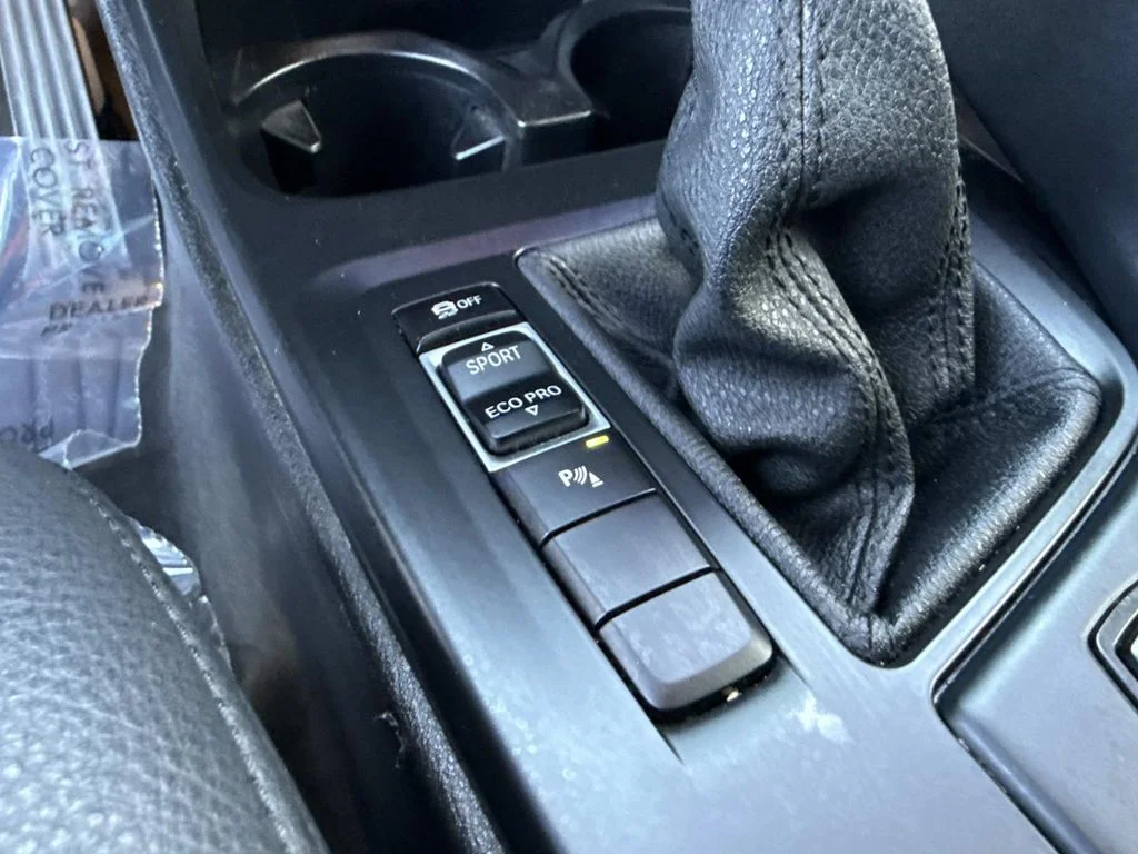 Used 2019 Black BMW sDrive28i image 37
