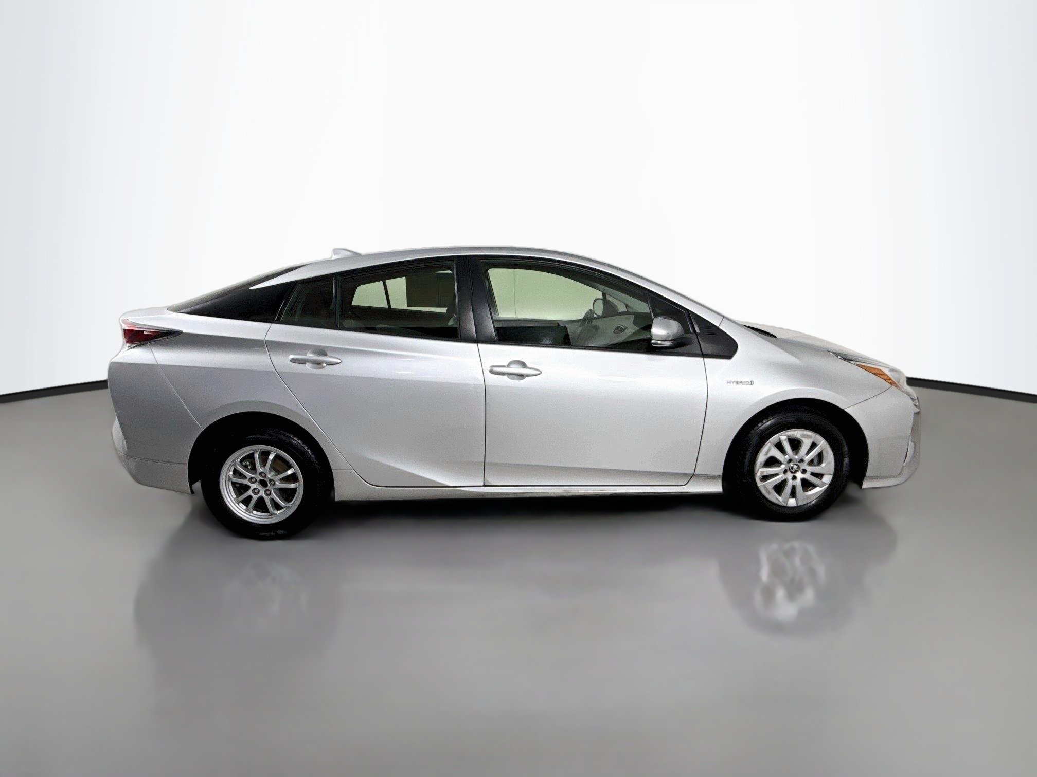 Used 2016 Classic Silver Metallic Toyota Two image 13