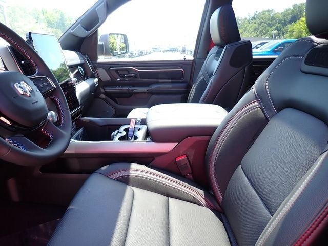 New 2026 Molten Red Pearl-Coat Exterior Paint RAM Laramie image 12