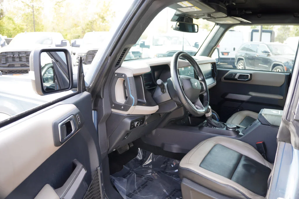 Used 2023 Azure Gray Metallic Tri-Coat Ford Wildtrak image 15