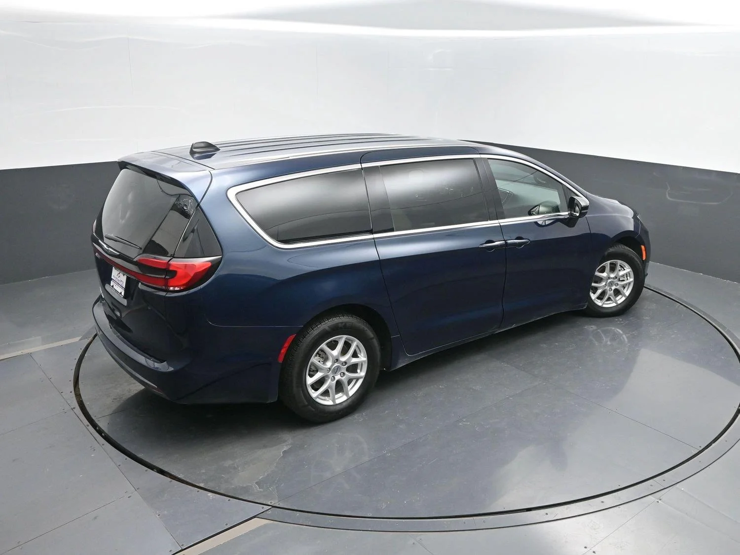 Used 2024 Fathom Blue Pearlcoat Chrysler Touring image 35