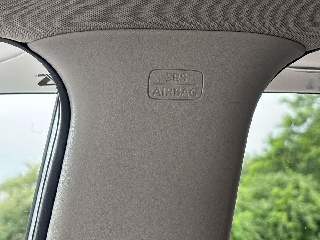 Used 2017 White Nissan SV image 27