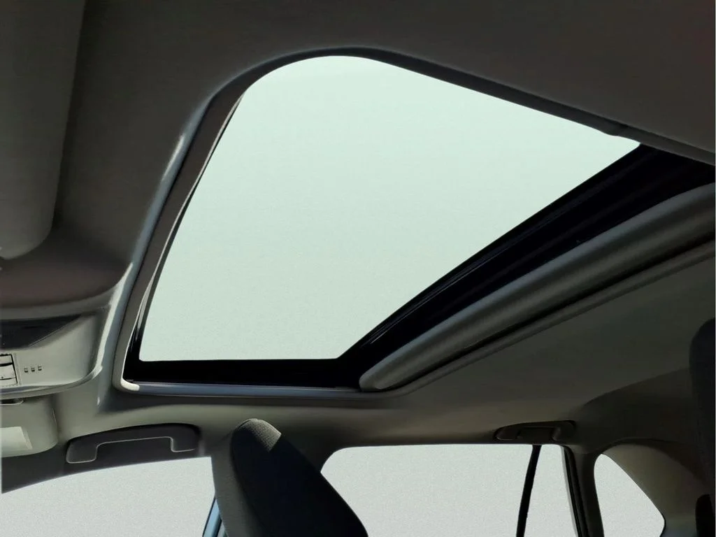Used 2019 Silver Toyota XLE image 16